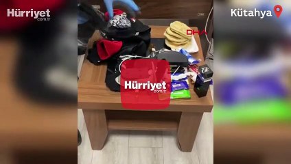 Uyuşturucuyu ayakkabısına gizlemiş