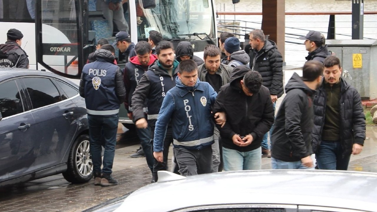 Zonguldak merkezli 5 ilde dolandırıcılık operasyonu: 11 gözaltı