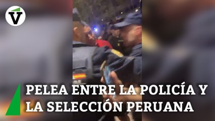 Los jugadores de la selección de Perú protagonizan una pelea con la Policía a las puertas de su hotel de concentración