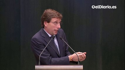 Almeida ironiza con "la histérica carrera" de los candidatos de izquierda en Madrid por hacerse una foto con Carmena