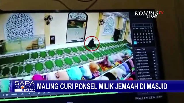 Maling Curi HP Jemaah yang Sedang Salat Tarawih, Aksi Pelaku Terekam CCTV!