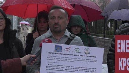 Türkiye'nin Farklı Bölgelerinden, Milli Eğitim Bakanlığı Önüne Gelen Ücretli Öğretmenler, "Kadro" İstiyor: "Ailem Şu An Çadırda Kalıyor Bu Maaşla...