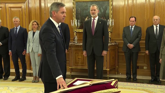 Así ha sido el traspaso de carteras en el ministerio de Industria y en Sanidad