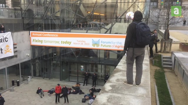 Les pesticides sont toxique, comme ce forum : un congrès de multinationales des pesticides bloqué à Bruxelles