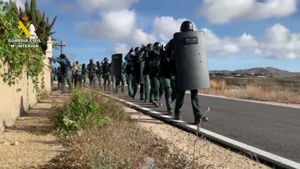 Cinco guardias heridos al ser recibidos a tiros en un registro en Alicante