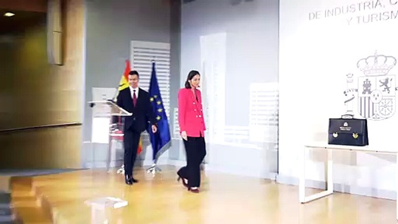 Héctor Gómez promete ante el rey su cargo como ministro de Turismo