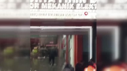 Sabah işe gelen çalışanlar, iş yerini su altında buldu