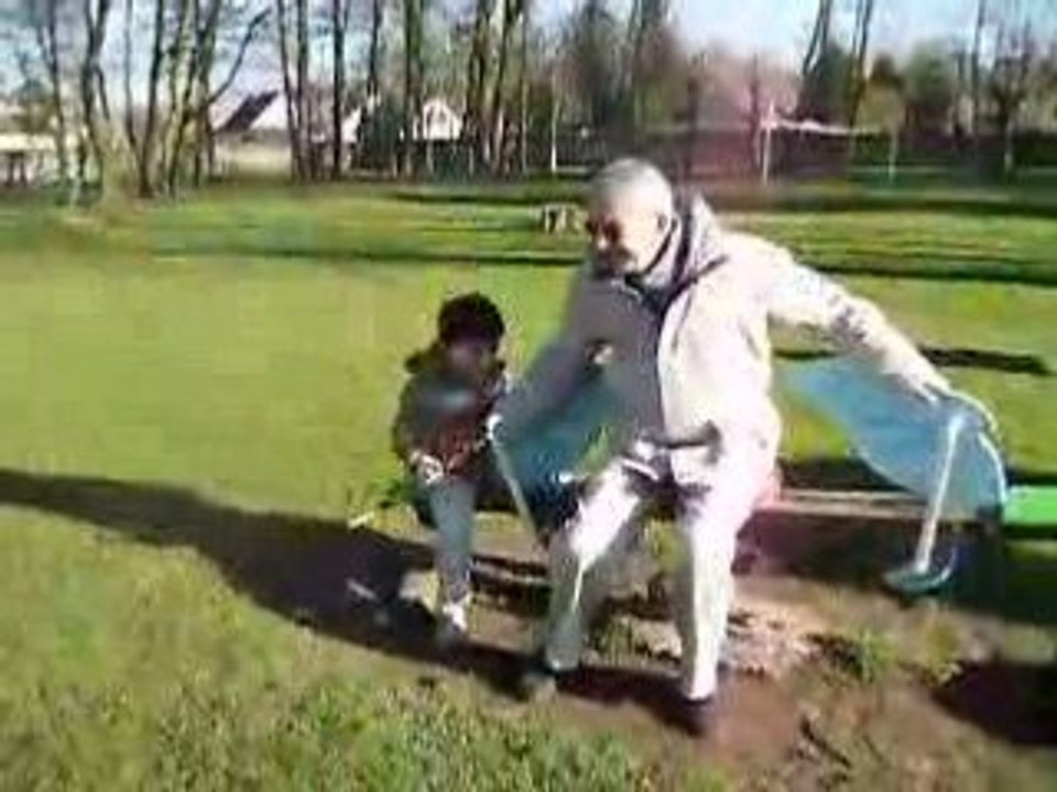 Clément balance papy Fév08