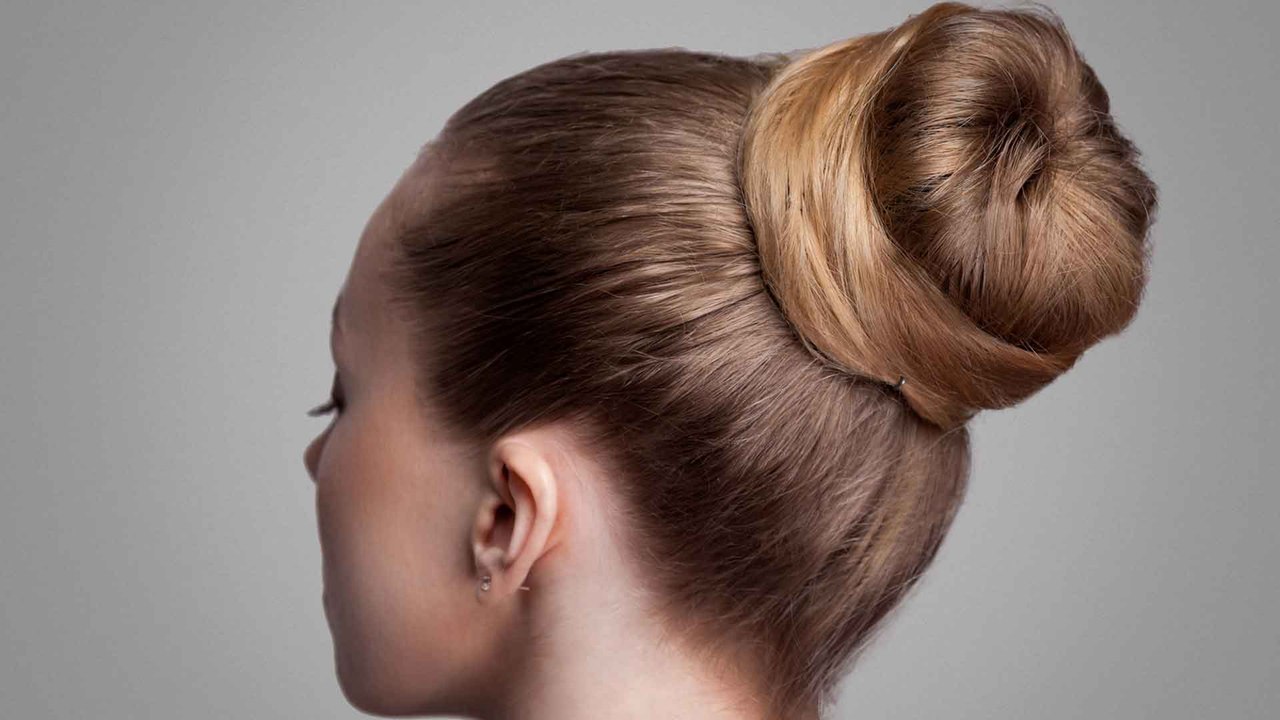 Olaplex-Bun: Mit dieser trendigen Dutt-Frisur rettest du deine Haare