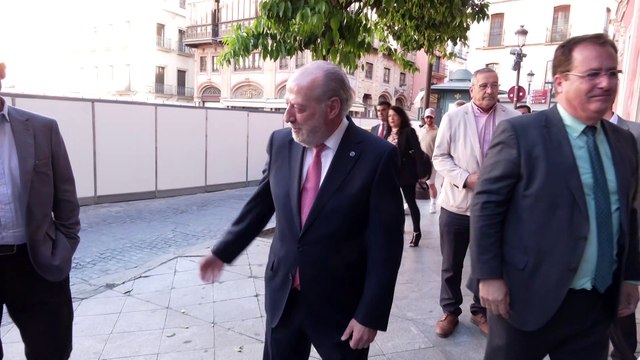 Villalobos defiende los 1.000 millones extras de inversión para la provincia de Sevilla
