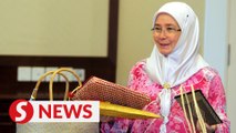 Malaysia could do more in preserving heritage craft, says Queen