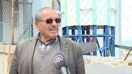 Beşik gibi sallandı! İnşaat halindeki minare tartışma yarattı