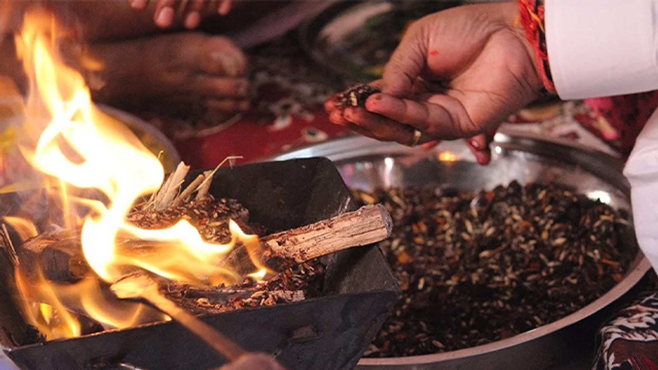 Chaitra Navratri Havan Vidhi 2023: चैत्र नवरात्रि हवन विधि | घर पर चैत्र नवरात्रि हवन कैसे करें