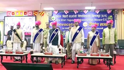 65 मेधावी विद्यार्थियों को गोल्ड मैडल से नवाजा, इनमें 36 छात्राएं शामिल