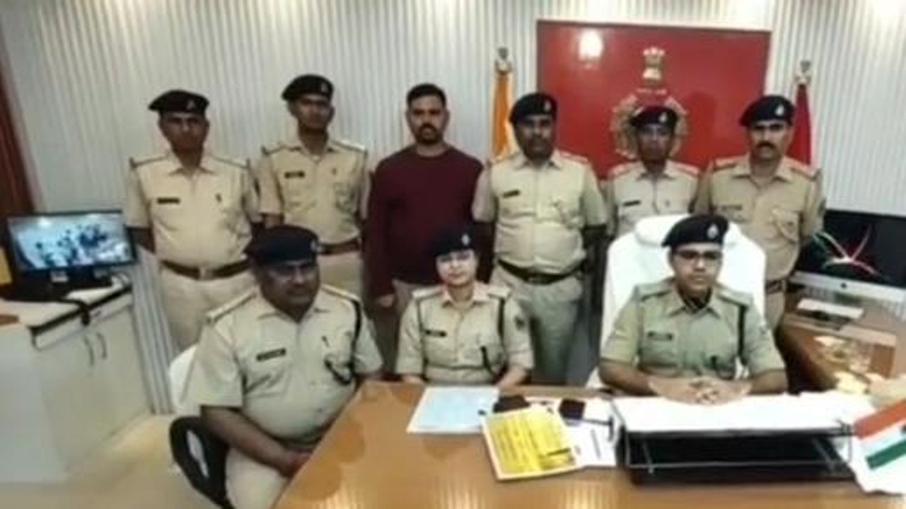 कुख्यात शार्प शूटर लालबचन और एसटीएफ के बीच मुठभेड़, अपराधी गिरफ्तार