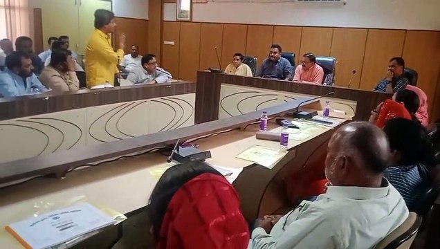 Video Story-नगर पालिका का आम बजट पेश : राज्य शासन के पाले में बाजार बैठकी समाप्त करने का निर्णय