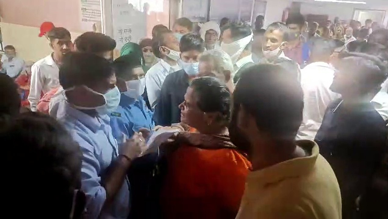 RTH Bill : डॉक्टर सड़क पर, कतारों में मरीज, वेंटिलेटर पर पहुंची चिकित्सा व्यवस्था