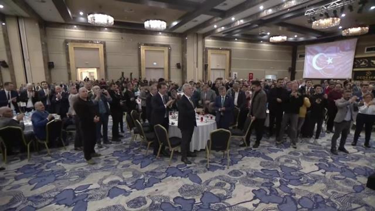 Cumhurbaşkanı Adayı Kılıçdaroğlu, Konya'da: "Kavgayı Bitireceğiz ve Türkiye, Kanatlarını Ufka Doğru, Geleceğe Doğru Açacak.