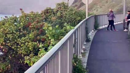 Espectacular bufido de las olas en el Puerto de la Cruz
