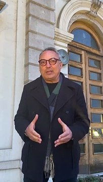 Cem Seymen CHP'den milletvekili aday adayı olduğunu duyurdu