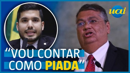 Dino debocha de deputado e compara fala com Terra plana