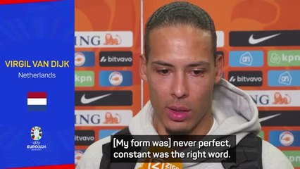 Tải video: 'We are not robots' - Van Dijk responds to criticism by Dutch legends