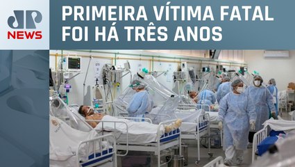 Brasil chega à marca de 700 mil mortos pela Covid-19
