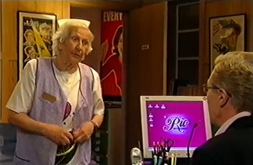 Eyes Down ( British Sitcom) 1x2