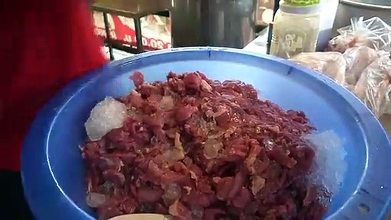 Lots_of_Meat_are_Served_by_Thai_Lady_Wearing_Kim_kardashian's_Outfit_-_Thailand_Street_Food