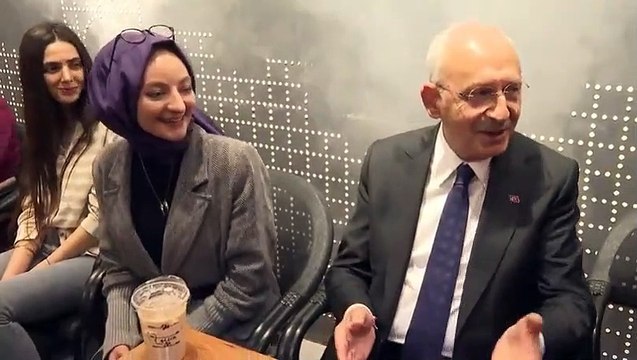 Gençler Kılıçdaroğlu ve İmamoğlu'na kahve ısmarladı: Ağanın eli tutulmaz