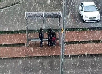 Kırşehirliler Mart ayının son haftasında kar yağışı ile uyandı