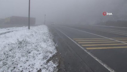 Bolu Dağı'nda kar yağışı etkili oluyor