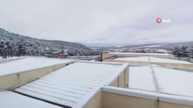 Mart sonu yağan kar kenti beyaza bürüdü