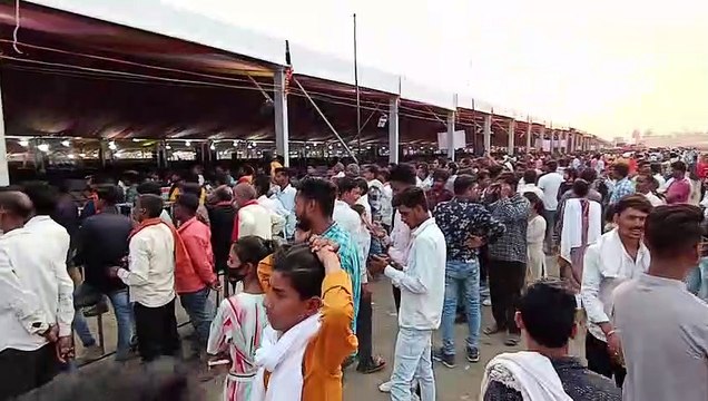 जबलपुर में बागेश्वर धाम सरकार धीरेंद्र कृष्ण शास्त्री की कथा