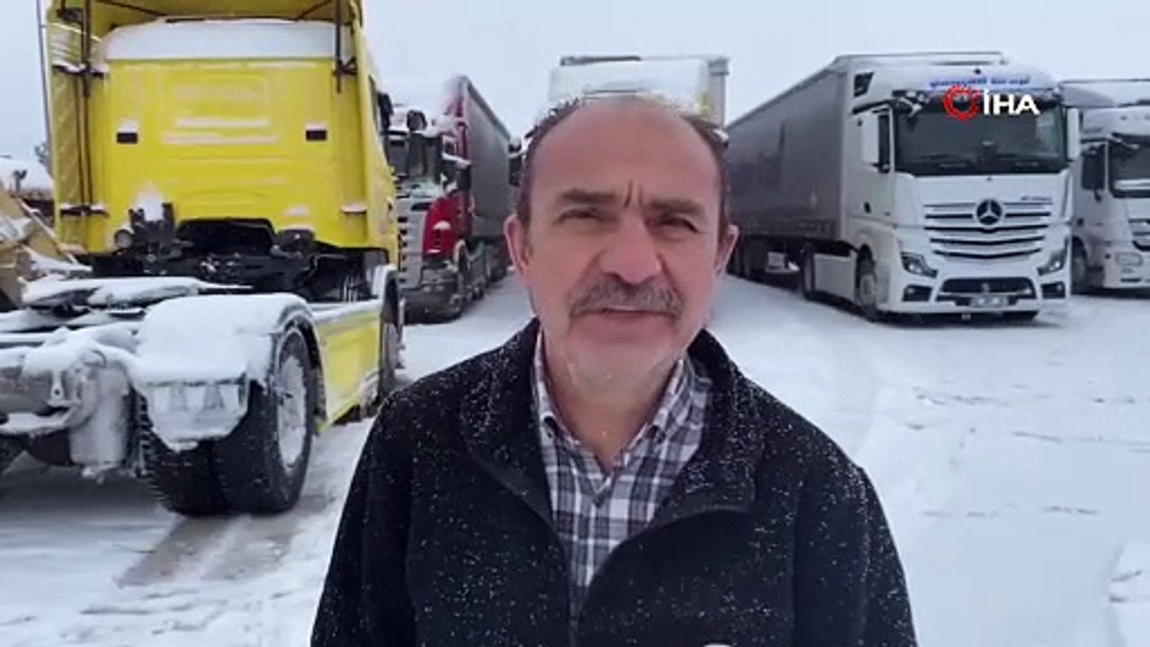 İki hafta önce ağaçların çiçek açtığı il şimdi kara teslim! 135 köy yolu ulaşıma kapandı