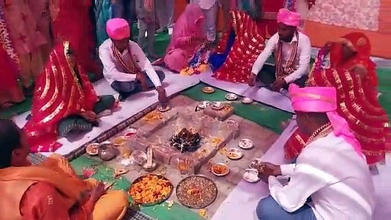 Video:बागपत में मुख्यमंत्री सामूहिक योजना के अंतर्गत 18 जोड़ों की शादी हुई