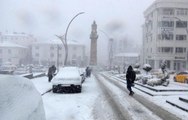 YOZGAT MERKEZDE KAR KALINLIĞI 10 SANTİME ULAŞTI