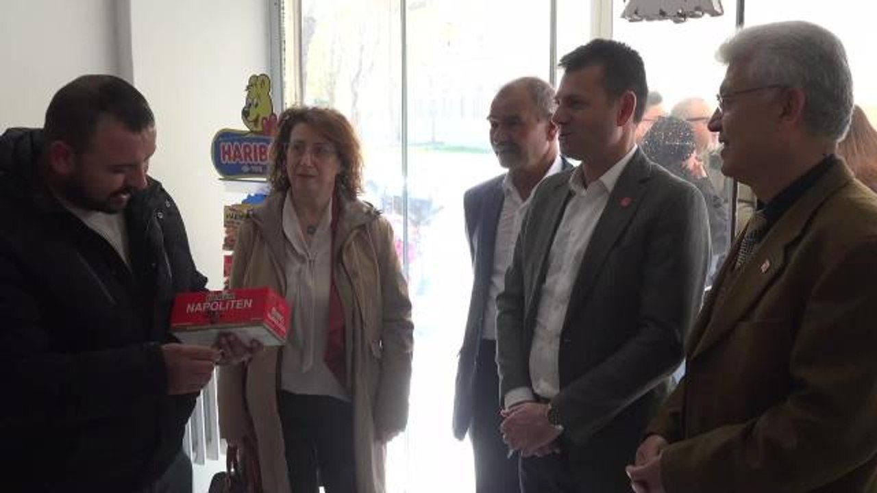 Aksaraylı Esnaf: "Hayat Şartları Artık Eskisi Gibi Değil Çok Zorlaştı, Her Geçen Gün Biraz Daha Geri Gidiyoruz"