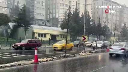 Aniden bastırdı! Beylikdüzü’ndeki dolu yağışı kameraya yansıdı