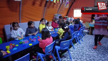 Depremzede vatandaşlar Mehmetçik'i anlattı: Yanımıza ilk gelen ordumuzdu