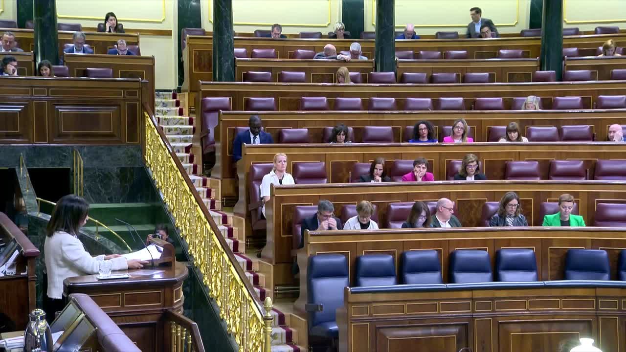Robles explica el envío a Ucrania de carros de combate 'Leopard'