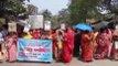 হবিবপুর: বেহাল রাস্তা, পাকা সেতুর দাবিতে রাজ্য সড়ক অবরোধে প্রমীলা বাহিনী