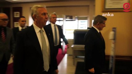 Ahmet Davutoğlu, Mansur Yavaş’ı ziyaret etti