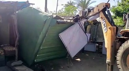 प्रशासन का दोहरा रवैया, रसूखदारों को खुली छूट, गरीबों को बना रहे निशाना