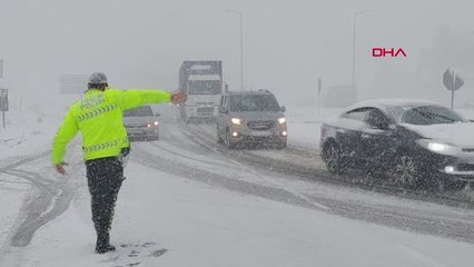 D-100 KARAYOLUNUN İSTANBUL İSTİKAMETİ TRAFİĞE KAPANDI - EK