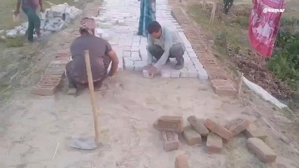 अररिया: सात निश्चय योजना के तहत किया जा रहा सड़क निर्माण कार्य, ग्रामीणों में दिखी ख़ुशी