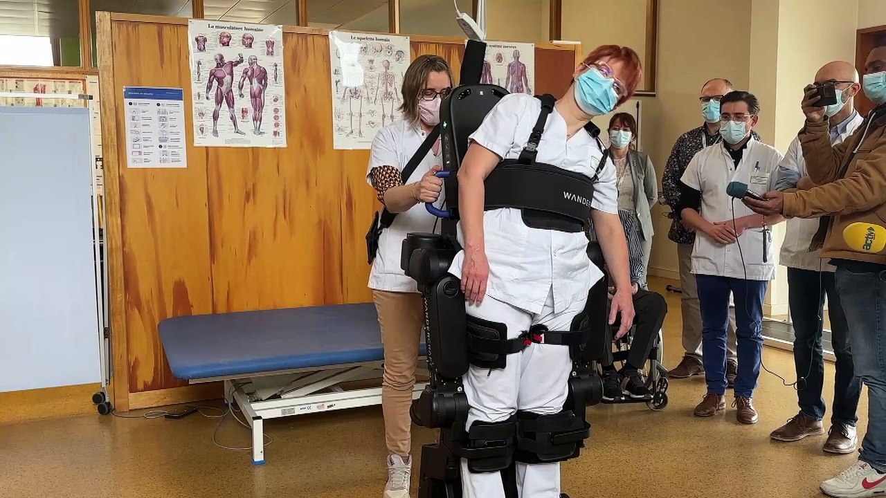 Le préfet visite les nouveaux appareils du CHU