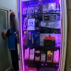 Imputan al "Rey del iPhone" y secuestran más de 130 celulares robados en Balvanera