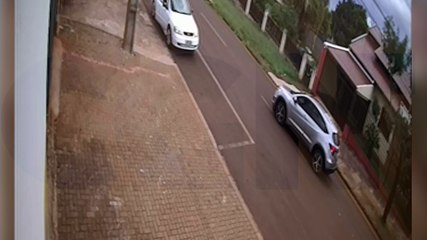 Veja momento em que idosa é atropelada no Universitário