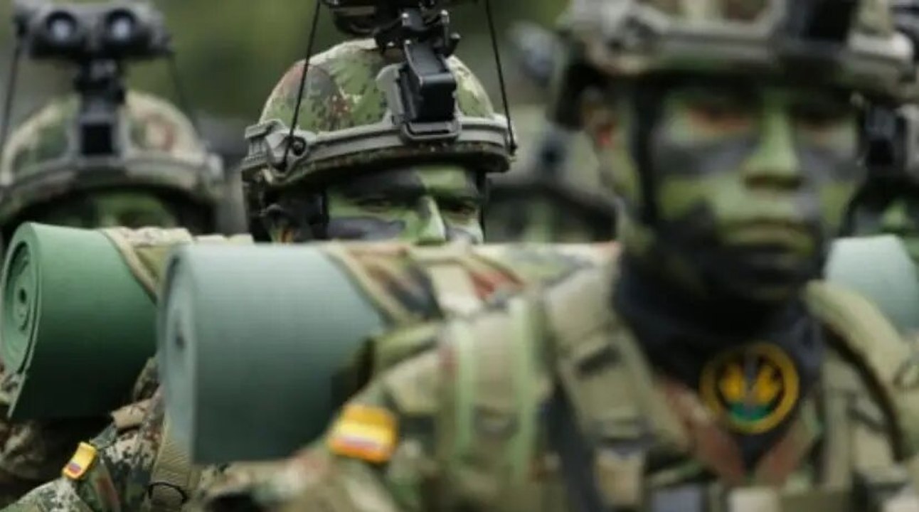 “Fueron sorprendidos mientras dormían”: comandante de las Fuerzas Militares